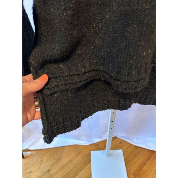 WILDFOX After PARTY GREY/black intentionally distressed small sweater high lo he - Picture 8 of 12